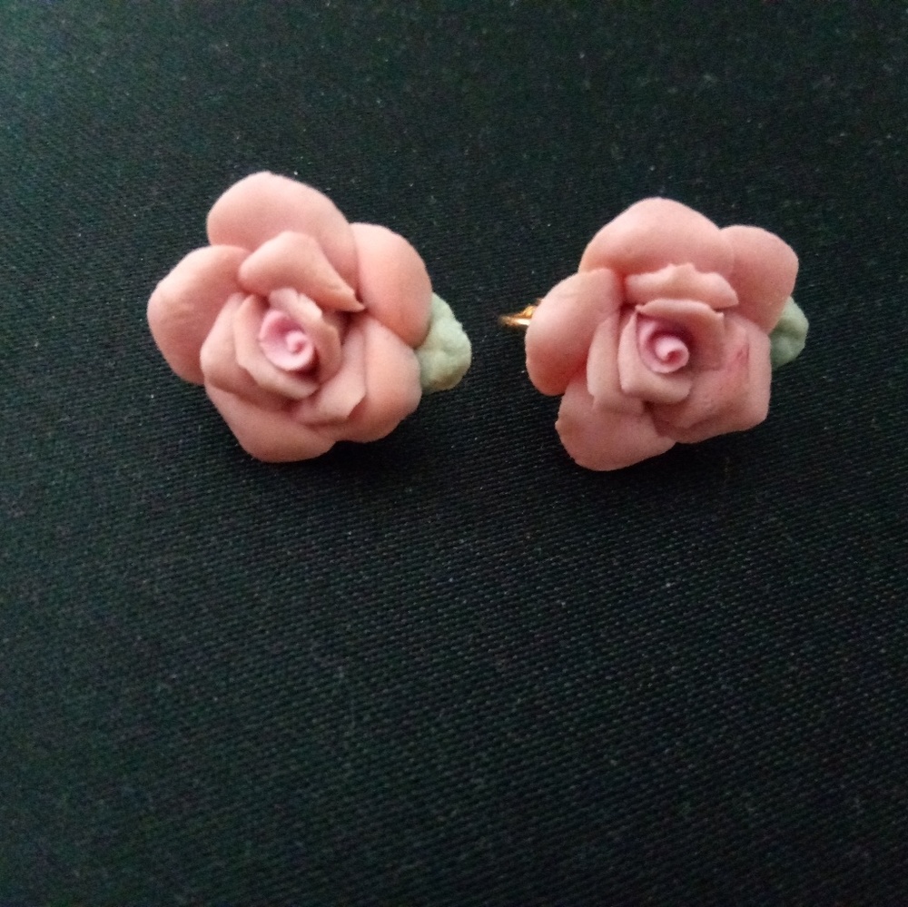 Vintage Pale Pink Porcelain Rose Clip On Earrings